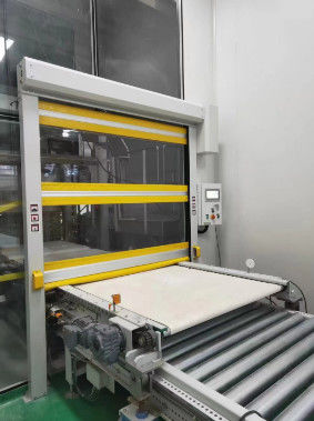 Montaj hattı PVC Perde Şeffaf Pencereli Yüksek Hızlı Endüstriyel Hızlı Kapı