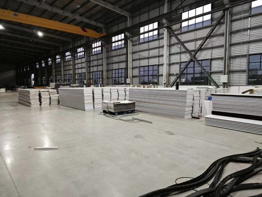40mm yalıtımlı bölümlü garaj kapıları güçlü alan tasarrufu enerji tasarrufu