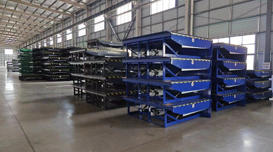 Elektrikli Hidrolik Yükleme Dock Leveler Dinamik Yük 6800kg / Statik Yük 13600kg