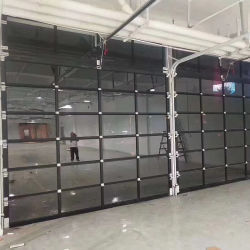 Tam Görüş Özel Modern Tam Şeffaf İzole Bölünmüş Yükseltilmiş Alüminyum Çerçeve Şeffaf Garaj Kapısı