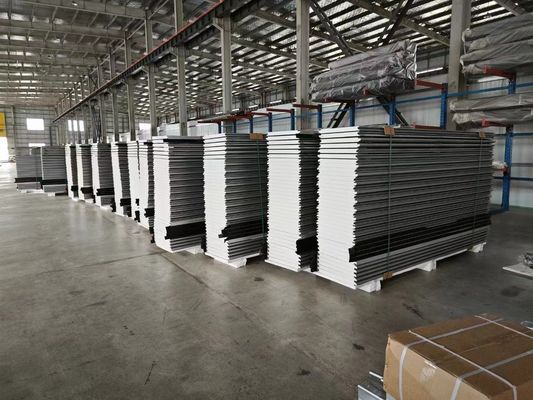 Vertikal Asansör Rol Metal Dış Garaj Kapıları veya Depolar ve Yükleme Dockları için Bölüm Kapıları