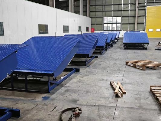 Otomatik Sabit Dökümlü Düğümlü Dudaklı Hidrolik Yükleme Konteyneri Yükleme Limanları veya Körfezleri İçin Dök Düzenleyicisi