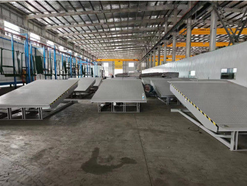 Mavi Dev Hidrolik Dock Leveler Otomatik püskürtme hattı Özel Renk ISO 9001